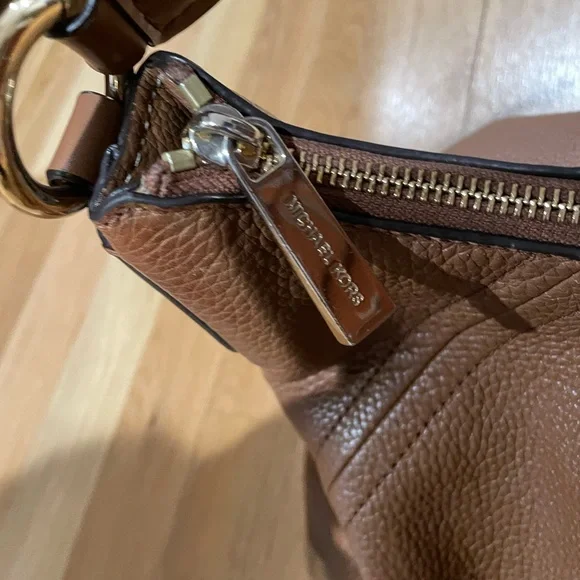 Michael Kors Large Pebbled Bag Never Used - Picture 4 of 13